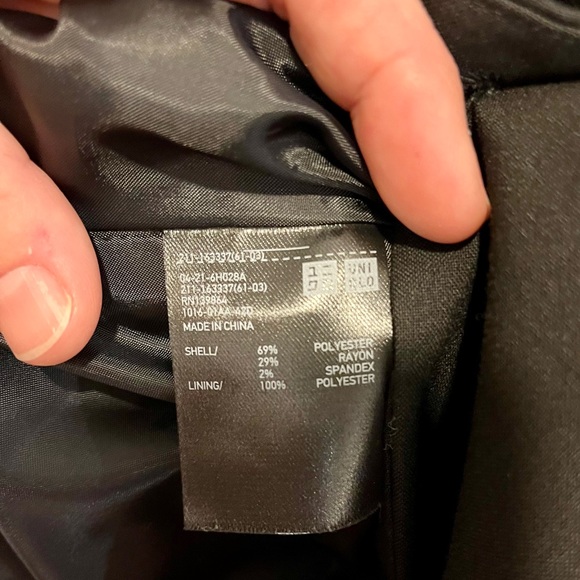Uniqlo women’s black blazer, size small, EUC - Picture 3 of 6